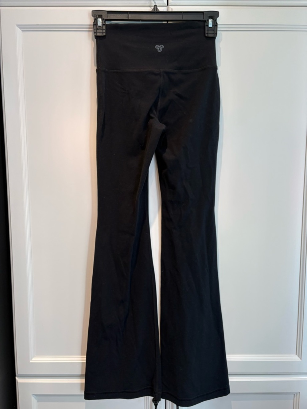 Aritzia TNA Women's Black Flared High-Waist Leggings